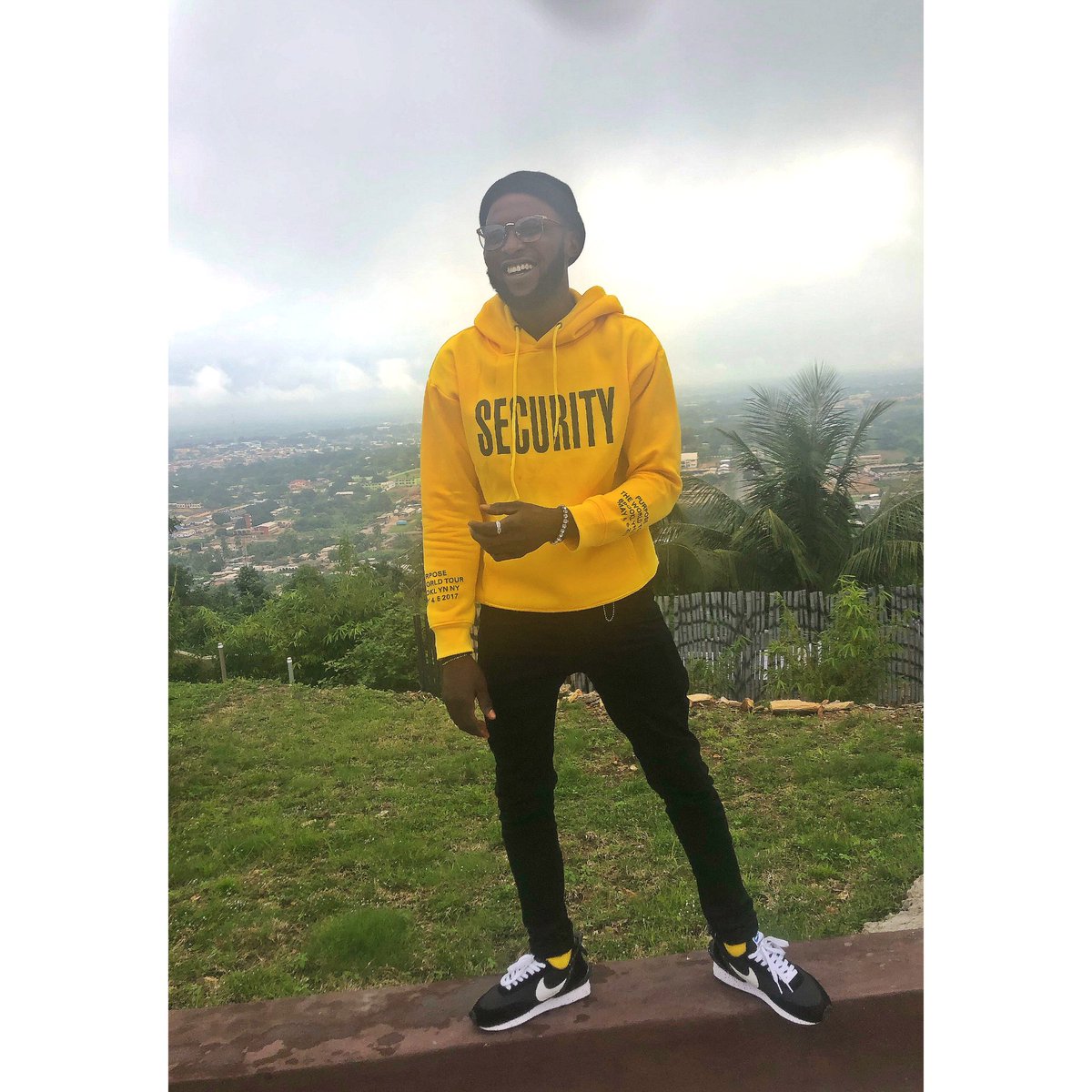 phyzh2's tweet image. The truth is NOBODY actually wins when we fight 💔 it’s all love from this side  #OneLove 🙏🏼