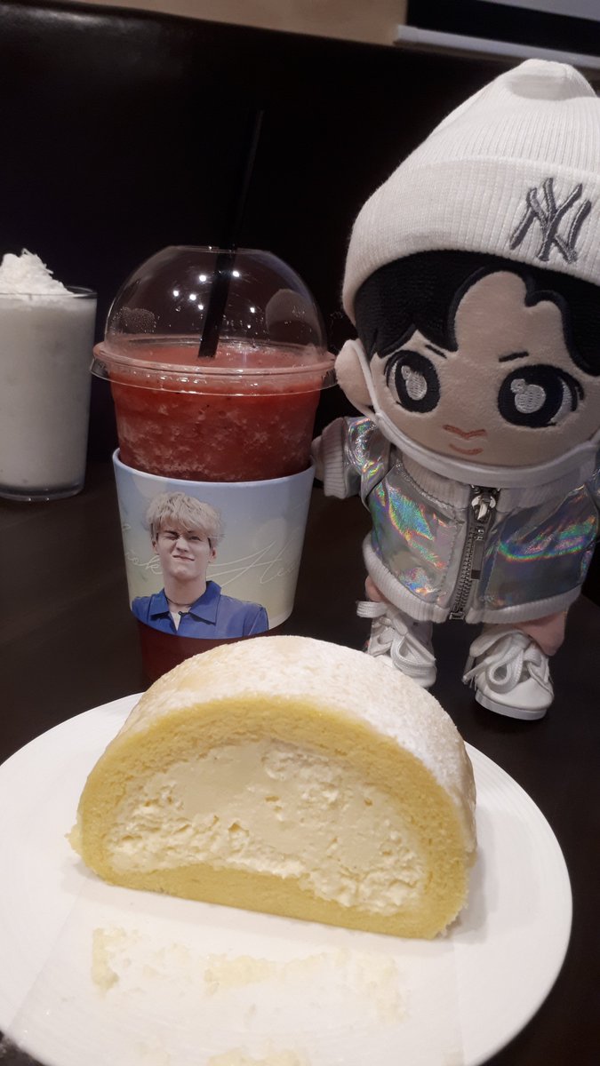 Woneun_Choi's tweet photo. อย่างชั้นอ่ะนะ ไปติ่งได้ตลอดแหละ😝
วันก่อนไปเฟ่น้องกุกฮอนมาแล้ว หลอกเพื่อนมักเกิ้ลไป (แพลนว่าจะไปอีกร้านพรุ่งนี้) ไม่รู้คิดมากไปรึป่าว คือพนักงานทอนเงินขาด พอถามหาใบเสร็จ มารู้ว่าทอนไม่ครบ รีบหยืบคืนมาหมื่นวอน เป็นงง
ถ้าไม่ถาม..
#국헌아_우린_끝이_아닌_시작점
#비비브라운 #김국헌 https://t.co/RtYtKkZFiS