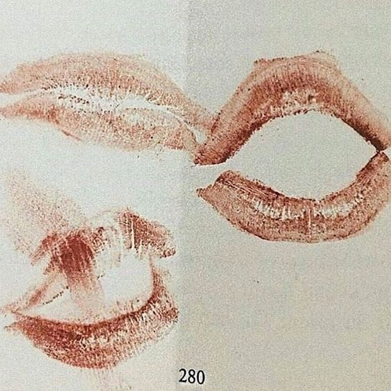 marcherstudio's tweet photo. Bisous from me to you 💋 #MarcherStudio https://t.co/h8LdJbWwzJ