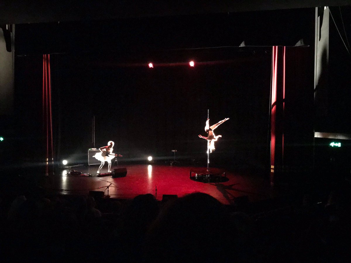 LondonExVariety's tweet photo. What a night! The first ever London Experimental Variety Show happened. #LEVS #wow pictured @rosebiggin and Keir Cooper. And @James_C_Oldham thanks to Ilona Sagar for the pictures https://t.co/bDWKawO6Ur