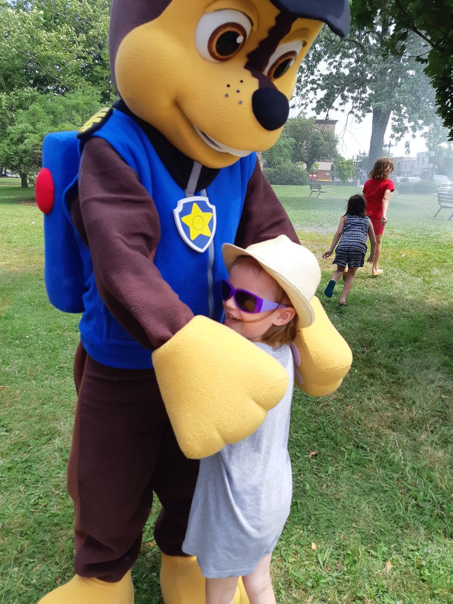 1_Non_Blonde's tweet photo. It may be hot, but they have every possible way of keeping cool, and having fun! Come on down and support Summit Centre, and wonderful kids like Kieran and Liam. Also Paw Patrol. Lol! #wwbf #wwbf2019 https://t.co/NdVj4zaMLs