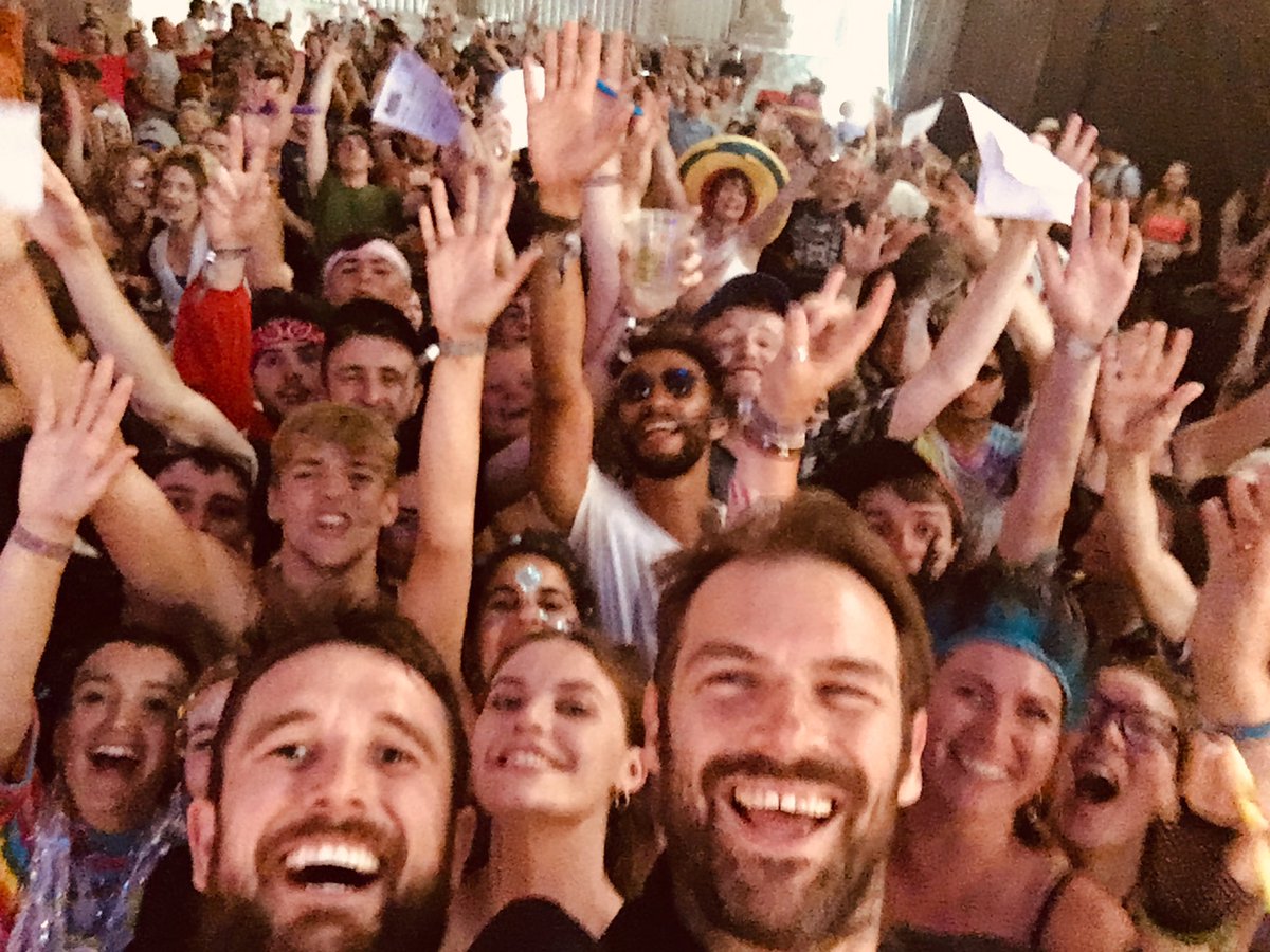 JonnyUnknown's tweet photo. Bloody love @TruckFestival not just coz they have the best @MusicalBingoUK playaz, and not Just coz the line up is brilliant... but they work with locals who produce the tastiest food, reasonably priced and the proceeds go to various charities all around the world. #FaveFestival https://t.co/IDlUwYrYpi