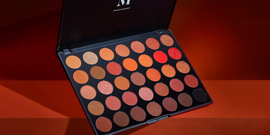 MorpheBrushes's tweet photo. LAST CALL of Major Score‼️ The #35O2 Palette, for only $15, ends tonight! 🥵🔥 It has everything you need to highlight, blend, & transition all your GOLDEN daytime looks to SULTRY summer smokey eyes! ☀️ Grab. It. Now. Only on https://t.co/gdaSeX6zWM + Morphe Stores. https://t.co/uYCh8zpw5z
