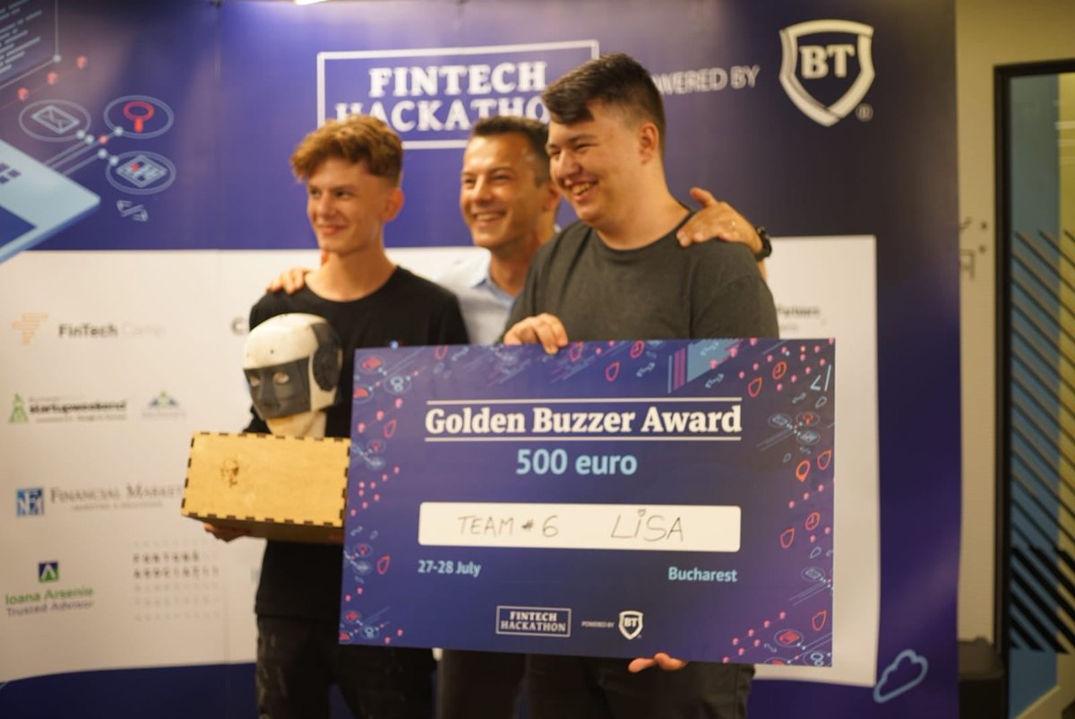 B_Transilvania's tweet photo. #goingdigital 24 de ore de hacking, 13 idei inovatoare, 5 castigatori! #FintechHackathon https://t.co/A9Cj4TUFOe