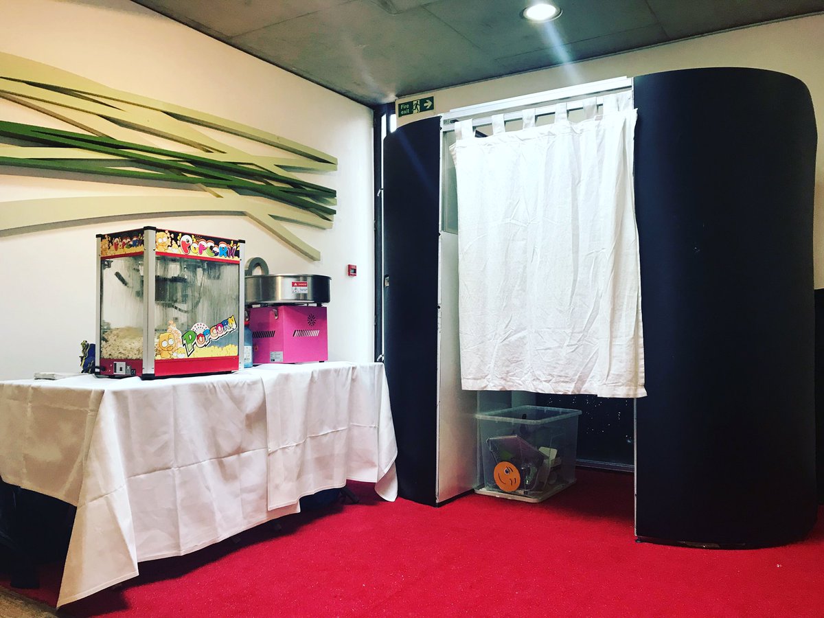 collagepbooth's tweet photo. Today’s #setup #photobooth #bride #bridesmaids #groom #groomsmen #candyfloss #collagephotobooth #summer #2019 #props #london #wedding #asianwedding #season #chocolatefountain #popcorn https://t.co/D2qB9TgnXA