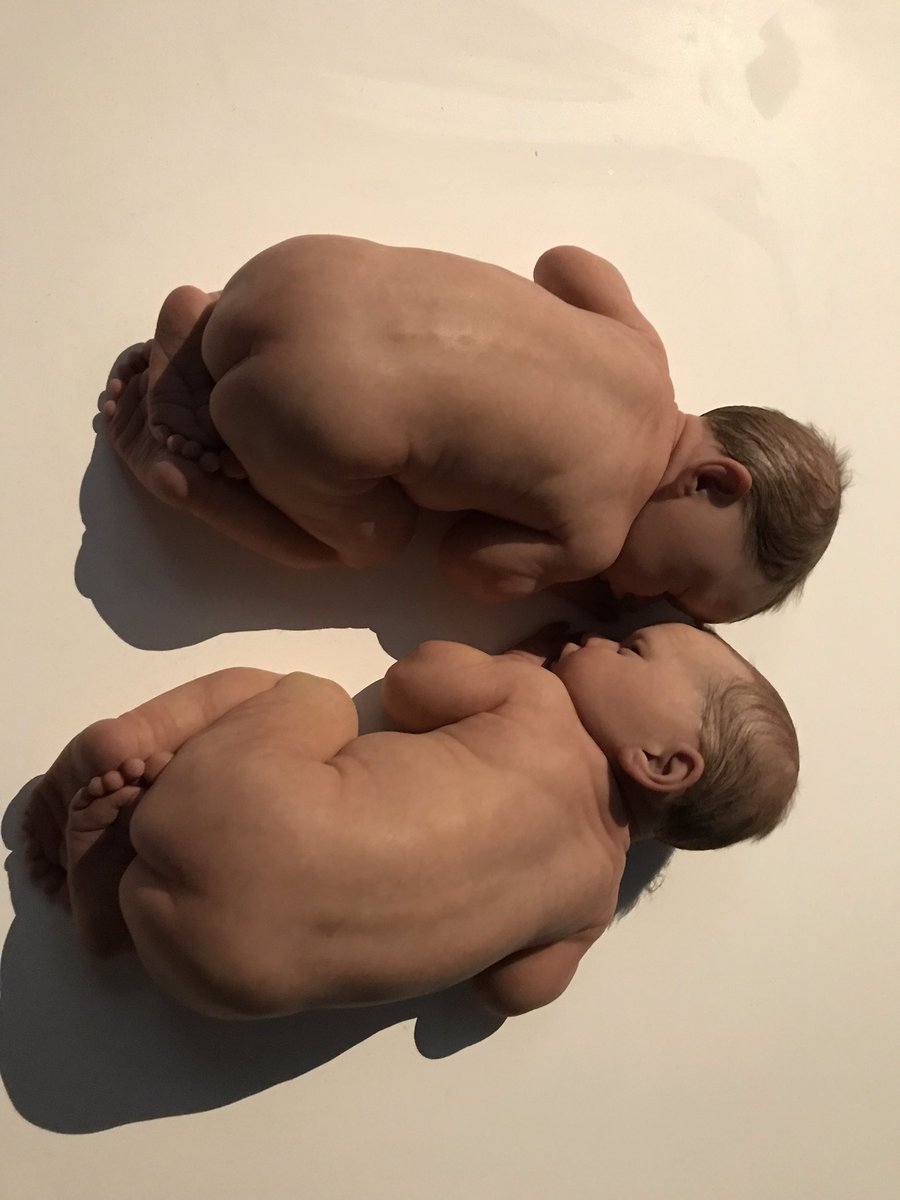 colettecowan1's tweet photo. Went to view #SamJinks “In the Flesh” exhibition @GalwayIntArts #GIAF2019 it was amazing to see his work which reflected the impermanence of life, fragility & vulnerability & so many more emotions for us viewers. His sculptures were lifelike and brilliant. https://t.co/uNbkQDXVYY