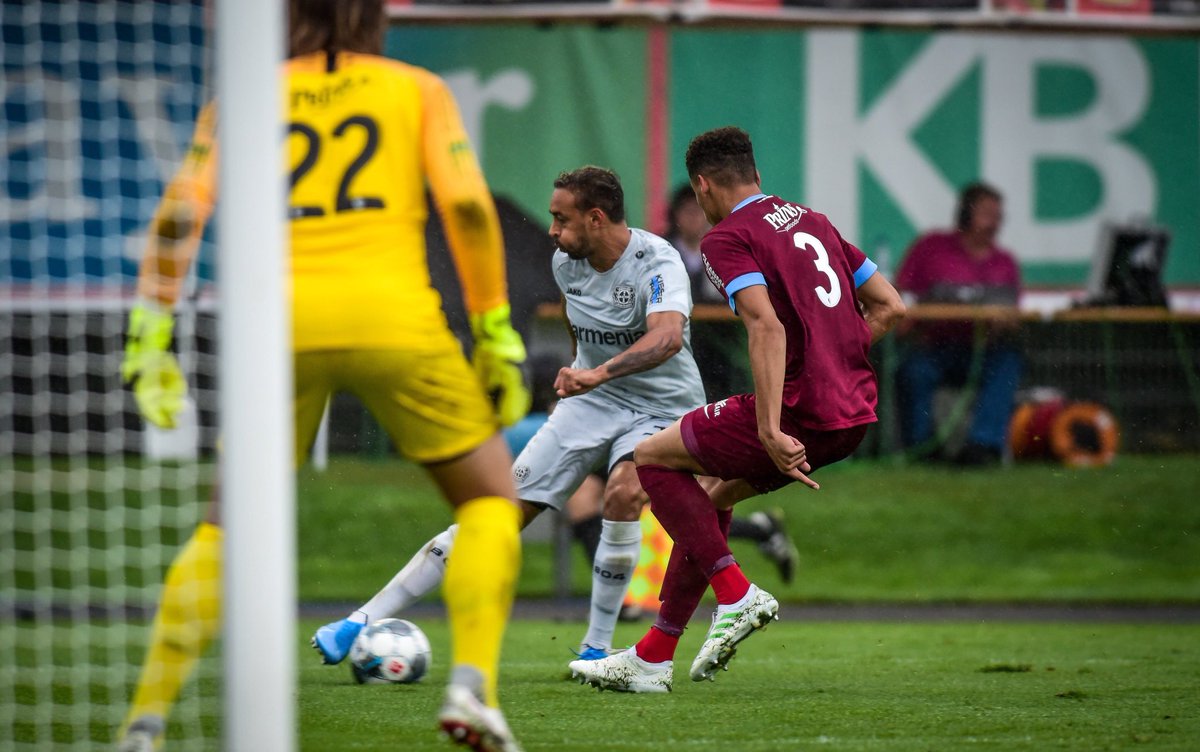 Sp_Bundesliga's tweet photo. #PretemporadaBL (II)
#Leverkusen 1-1 #Vitesse
#FCWels 0-7 #EintrachtFrankfurt
#FCKöln 1-3 #Villarreal https://t.co/lBuCGO6AUS