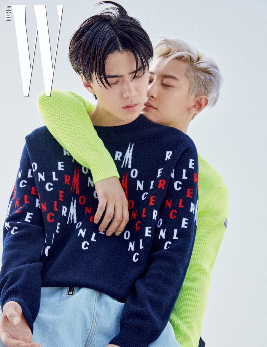 PopRockShawty's tweet image. #chanhun tweetfic
High school AU
Chanyeol stays over at his BFF Yifanโs home so often that he keeps a drawer of his clothes in Yifanโs room. Yifanโs little brother Sehun happens to have a habit of stealing his hyungโs clothes โ as well as a crush on Chanyeol.