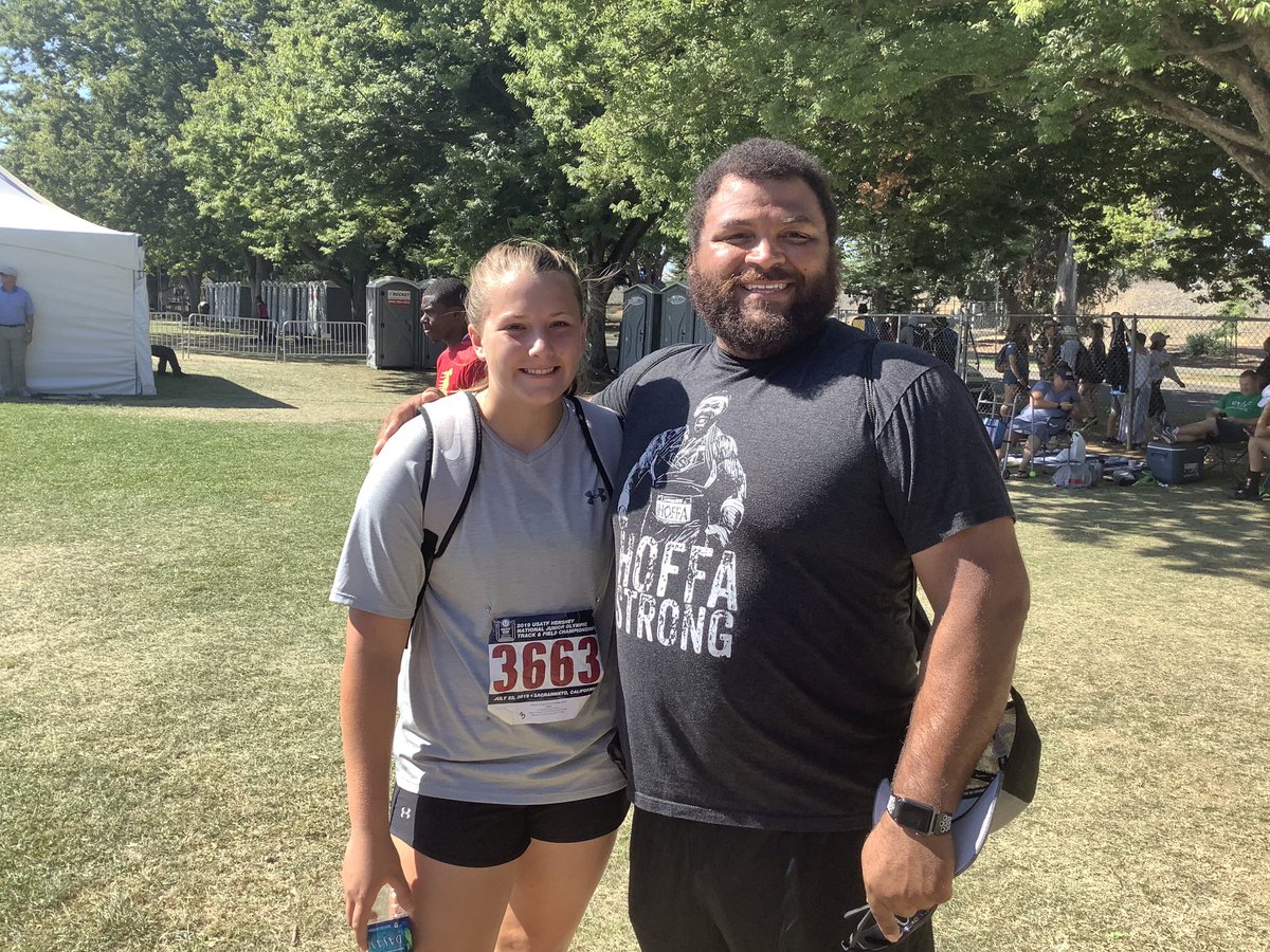 throwing_the's tweet photo. Not our best day but we competed and met @hoffathrows( great dude) at USATF JO.  Top 20 finish in SP for @lauren_stpeters and great experience.   @JenniferStPete4 @AledoISD @usatf @Hunter_T_Fay @jeanmfay @InsideTxTrack @Throwfarkeith @MPTC9 @TnFjunkie @GlobalThrowing @ThrowSumthi https://t.co/rW0YuB1QVI