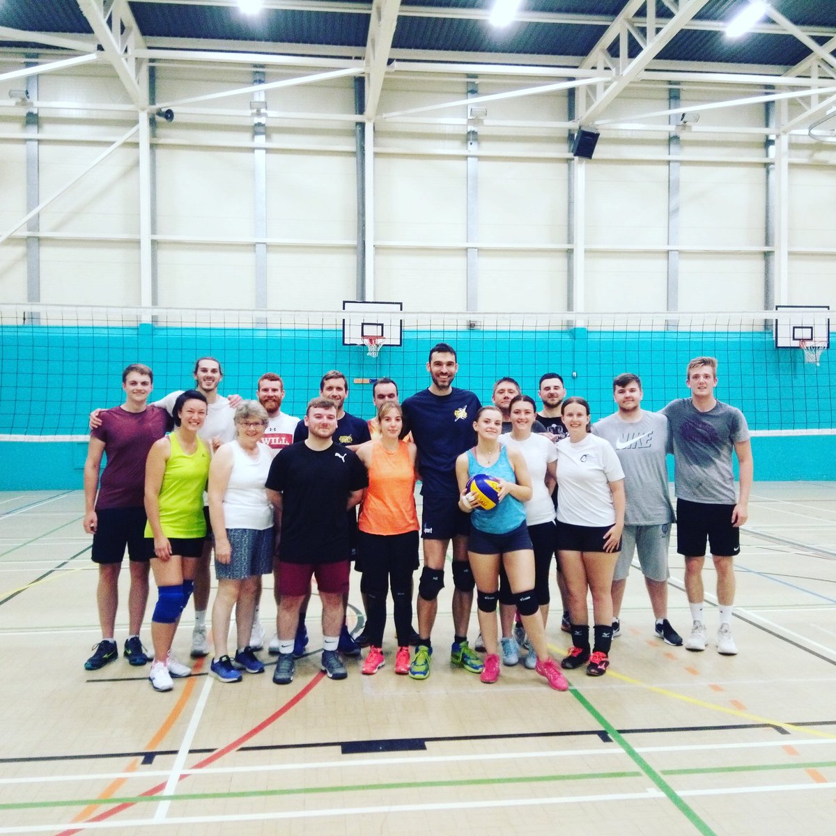 What a great session that was!
Last Thursday we said goodbye to Igor who has been with us for 10 years!
It was a pleasure to watch him and play alongside him throughout the years, it's safe to say Germans really are powerful! 😂
Auf Wiedersehen Igor! You will be missed❤️