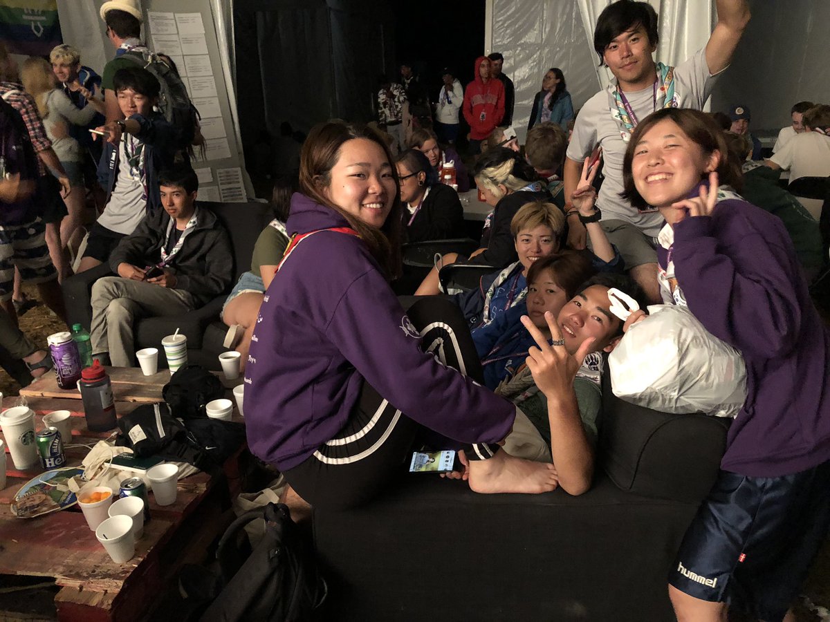osakayouth's tweet photo. 【24WSJ ISTレポート⑮】
多くのISTが成人サイト(ECHO)で生活しています。
エコーでは、スタッフの為の娯楽施設が沢山!
そのひとつがレインボーカフェ🏳️🌈
お菓子、飲み物、ゲーム、ソファなどがあり、ここでjob終わりに寛いだり、交流したりしています☀️
#ScoutJamboree #24WSJ #FlatBP #JapanIST https://t.co/zXRF98lcHn