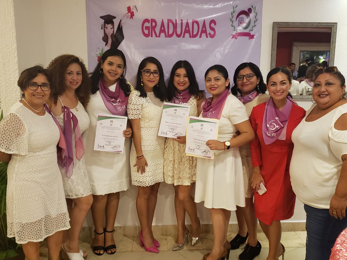 MonserratTun1's tweet photo. Junto con mis 34 compañeras del Estado logré ser parte de la Segunda Generación de la Escuela de Mujeres Priístas 🇲🇽👊...vamos por más!!
#OMPRI #LaCausaNosUne #RedJovenesXMexicoCozumel  #ENMPRI #2ndaGeneracion https://t.co/qqDOF6WLcP