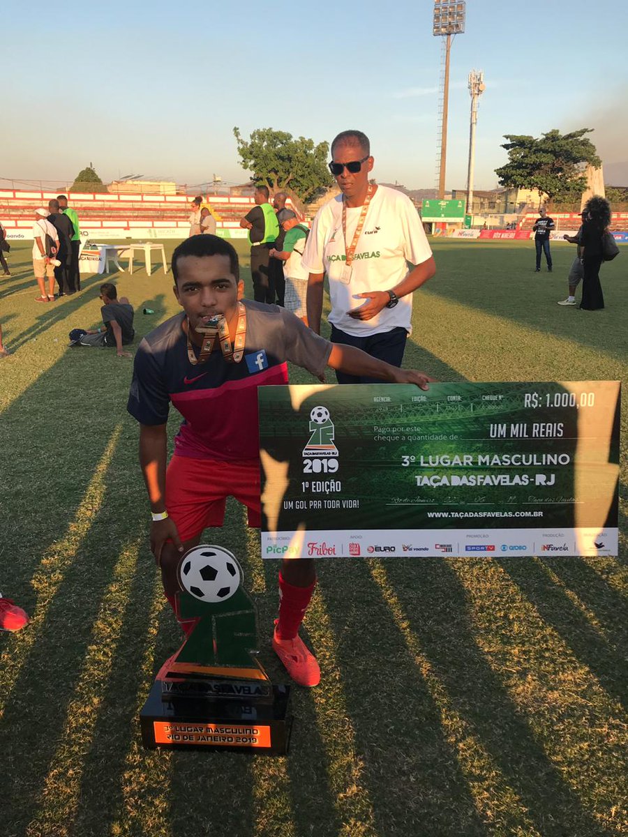 Dabliu06's tweet photo. 3° lugar na Taça das Favelas 2019. ❤️🏅🏆

#tacadasfavelas https://t.co/HUeaQjVyoX
