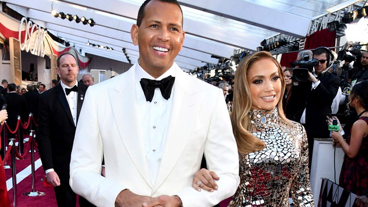 Jennifer Lopez twerks on Alex Rodriguez, stops concert to sing him happy birthday -  