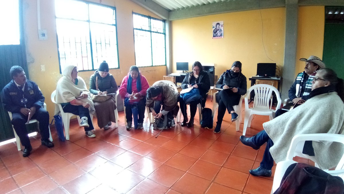 LORENAHESSE's tweet photo. A esta hora tuvimos la tercera sesión del CLACP Sumapaz en la vereda Concepción y la aprobación de la Agenda Participativa Anual #CulturaParaLaCiudad #MovidaLocal @CulturaenBta https://t.co/D5xo26tn6x