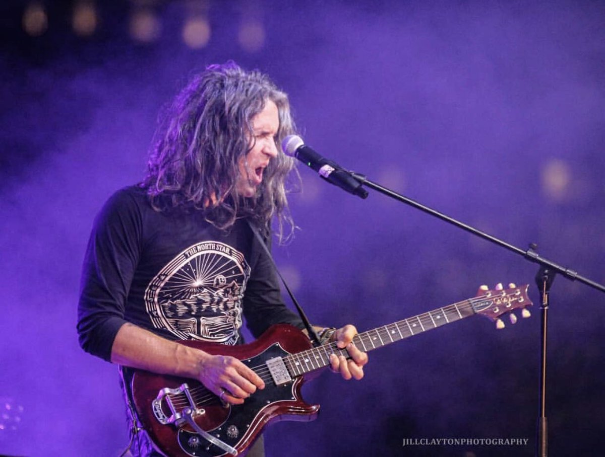 davidmzach's tweet photo. I’m having a lot of fun out on the road. Two nights ago we were in California at #joshuafest and last night in Iowa at #bashatcr. Heading to NY and NH this week for #kingdombound and #thesoulfest2019 📷 @jillyrae73 https://t.co/QI8cBWiwz9