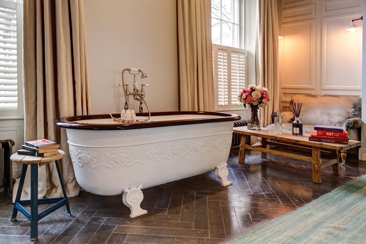 131TheProm's tweet image. Self-care Sundays start here 🛁 ✨

#theluckyonion #no131cheltenham #luxurytravel #cheltenham #cotswolds #cotswoldgetaway #travelinspo