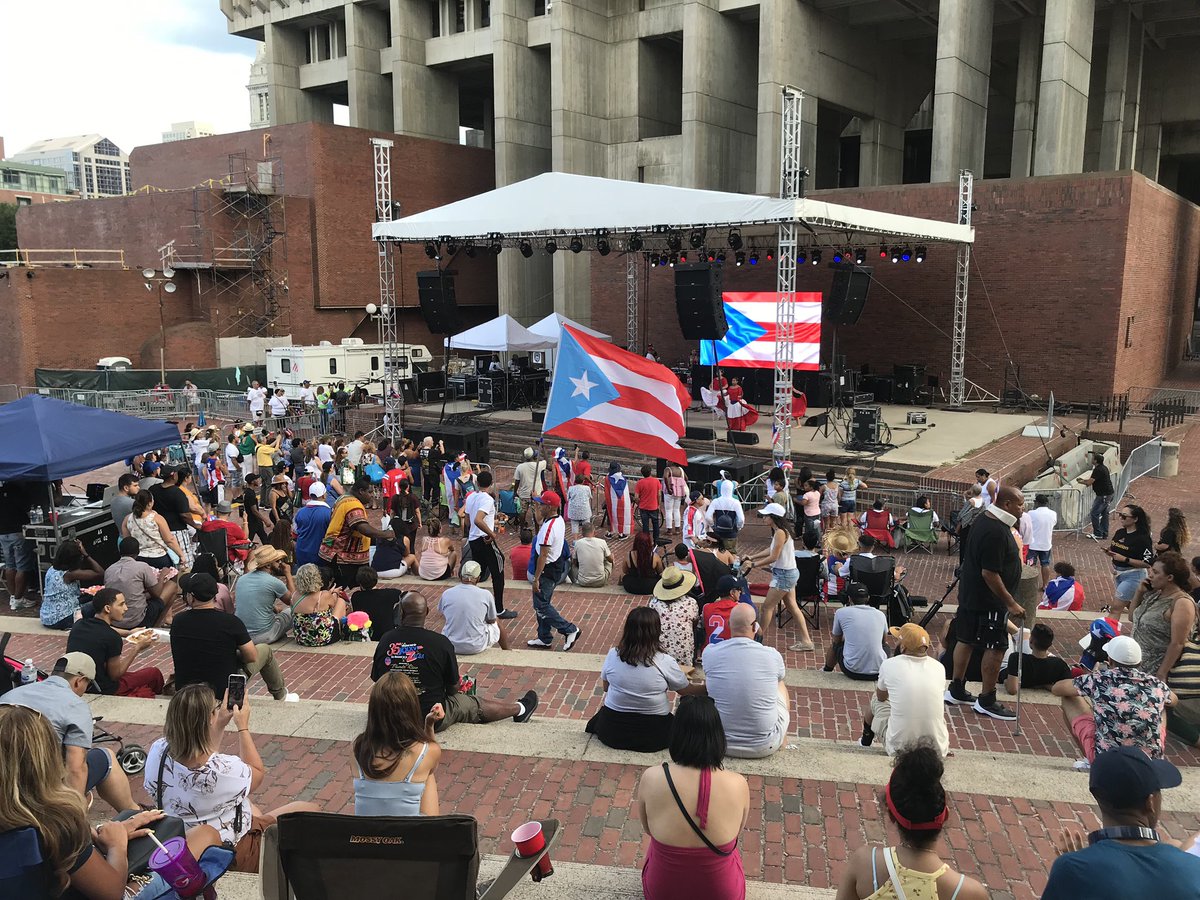 RepPressley's tweet image. Wonderful afternoon in community with our Puerto Rican brothers and sisters at the #Boston Puerto Rican festival yesterday. Inspiring celebration of the vibrant Puerto Rican culture and the future of the beautiful island of #PuertoRico! #MA7
