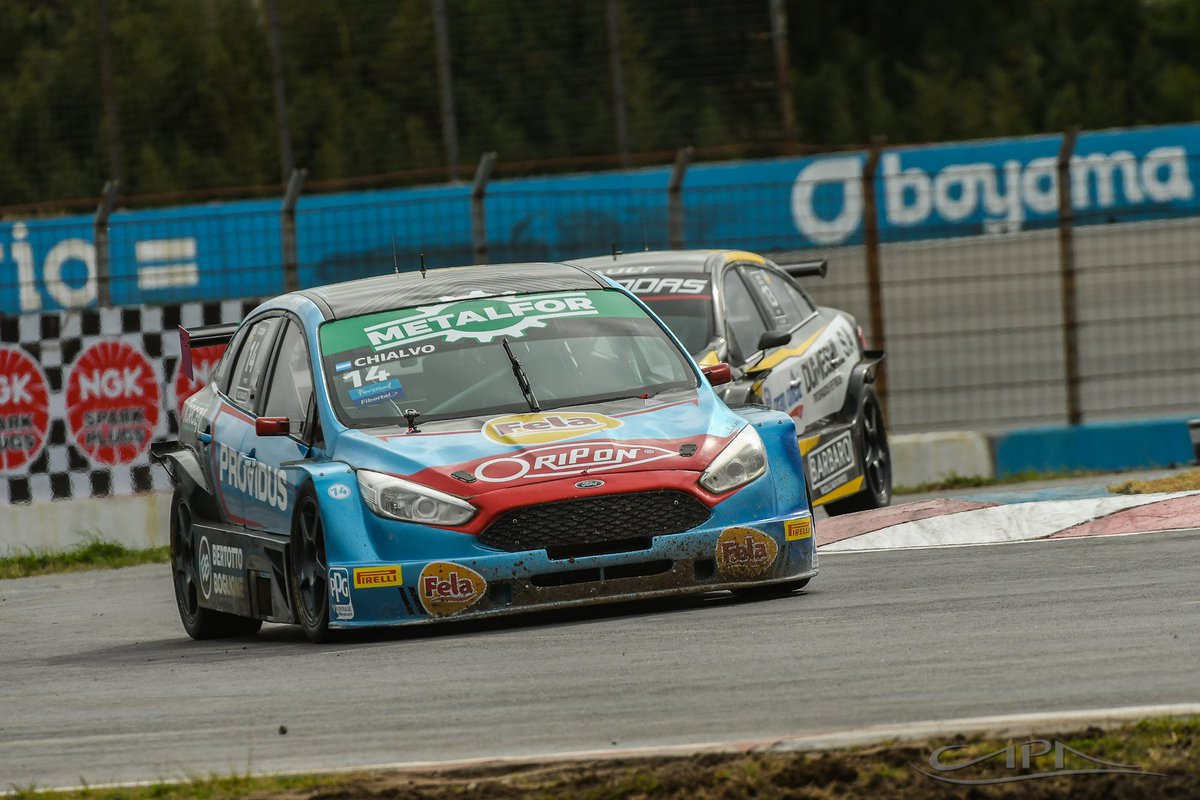 ramracingok's tweet photo. Final en el #TC2000Rosario para la #EscuderíaFela
Luchado y otra vez dos Focus en el 🔝 🔟 💪🏼

8. @MartinChialvo
10. @gregoconta
-
Abandono de @LucasVicino_ok https://t.co/d3ARHbZSIe