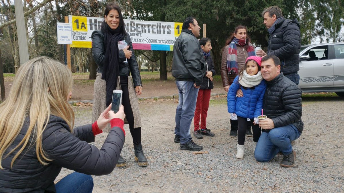 juntosazul_'s tweet photo. #Paso2019 #BertellysIntendente #SigamosHaciendo #Juntos https://t.co/5BN07dif8F