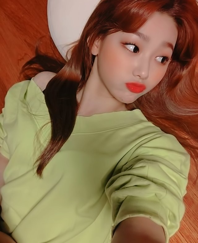 ㅤㅤ  🍓 · 최근에 내 모습을 바꾸고, 머리카락을 염색하고 인간처럼 사진을 찍기로 결정했습니다 그래서 당신의 이상적인 소녀처럼 보입니다

⌠ 🛠 ι'm Kαng Mιnα from; @GirlzIdeal ⌡