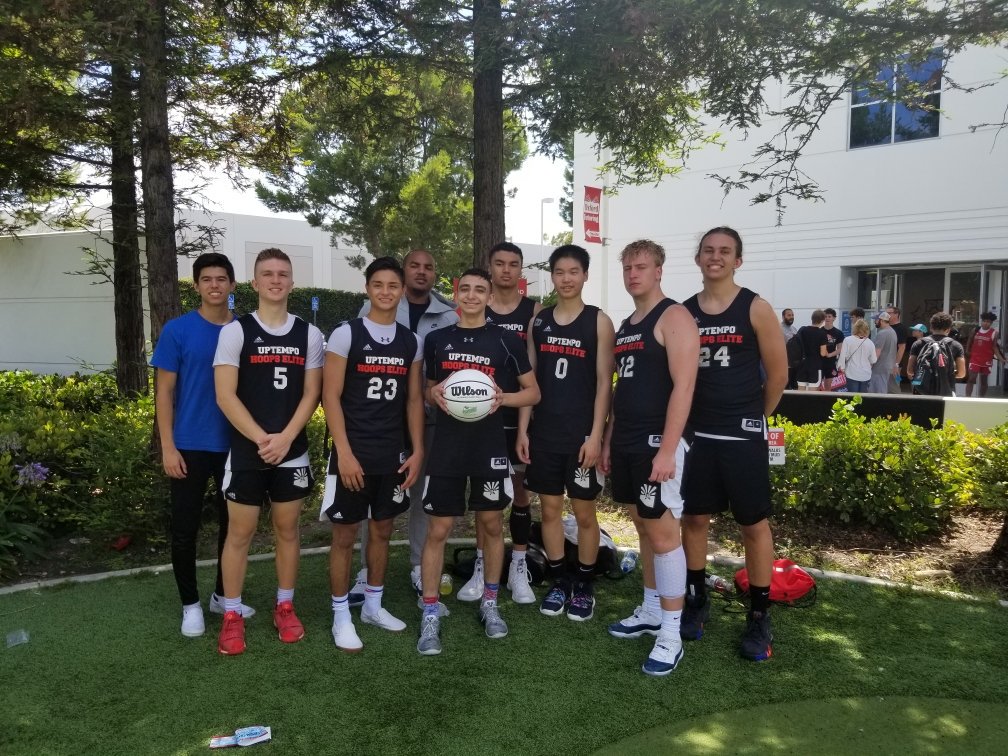 AmbraUmberto's tweet photo. Went 4-1 on the weekend and won the championship in our bracket. https://t.co/jMPCChHda6