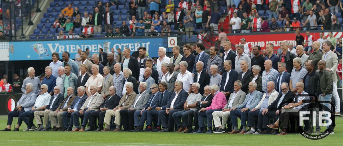 Coen1976's tweet photo. @MikosGouka Fotoreportage #Feyenoord - #Southampton #FeySou zie linkje voor de foto's -> https://t.co/509FIFLqDF https://t.co/YE86Welwrf