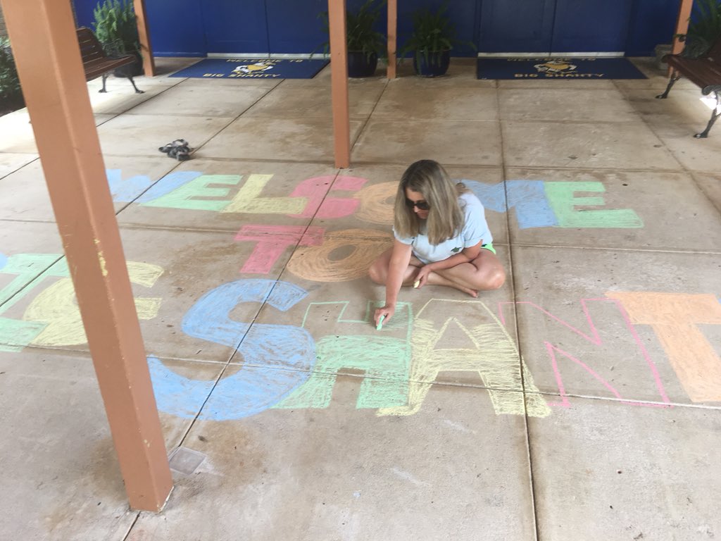 MisTucke's tweet photo. #4thgradeteacher #happyatbsi #bsieaglepride https://t.co/qvYUAJONzJ