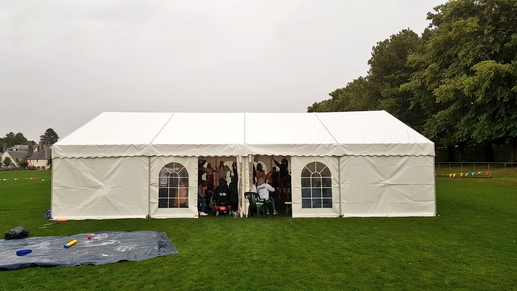 It's been a rainy first couple of days at #OSMH19, but that wont stop singsong from going ahead (under canvas!) 🎪