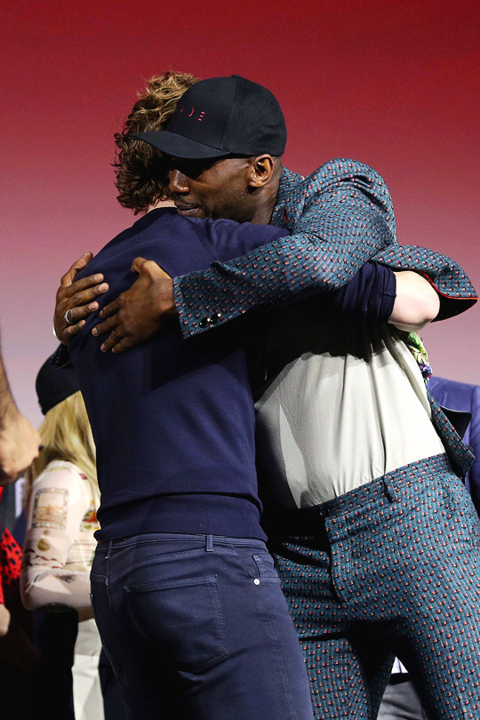 alongauloveme's tweet photo. Tom Hiddleston e Mahershala Ali al San Diego Comicon
di quest'anno! 
#sddc2019 #Loki #Blade https://t.co/Vv38mFGiO0