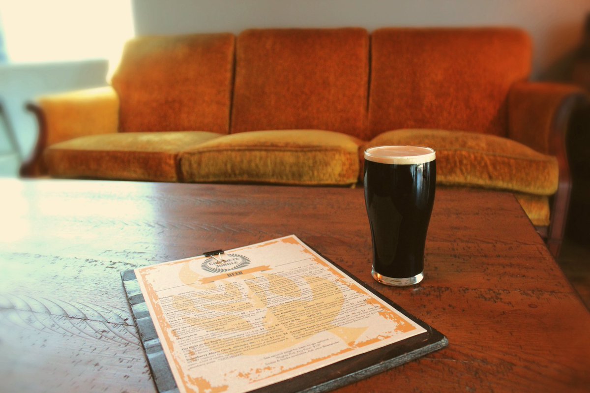 cjbrewing's tweet photo. Sunday✔️
Beer W/coffee ✔️
Old sofa✔️
Printed menu✔️
You??
.
.
#funkyfunexperimentalsometimestraditional  #beer #sunday https://t.co/sD9sDj9Q9C