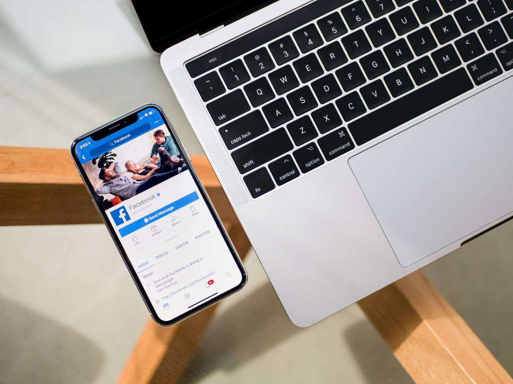 SheEmpowersYYC's tweet photo. What is the Difference Between Google Ads and Facebook Ads? Keep reading to understand the difference between Google and Facebook Ads and determine which ad platform is right for your business. https://t.co/fq2FsyWoZt https://t.co/IH08zo7qSY