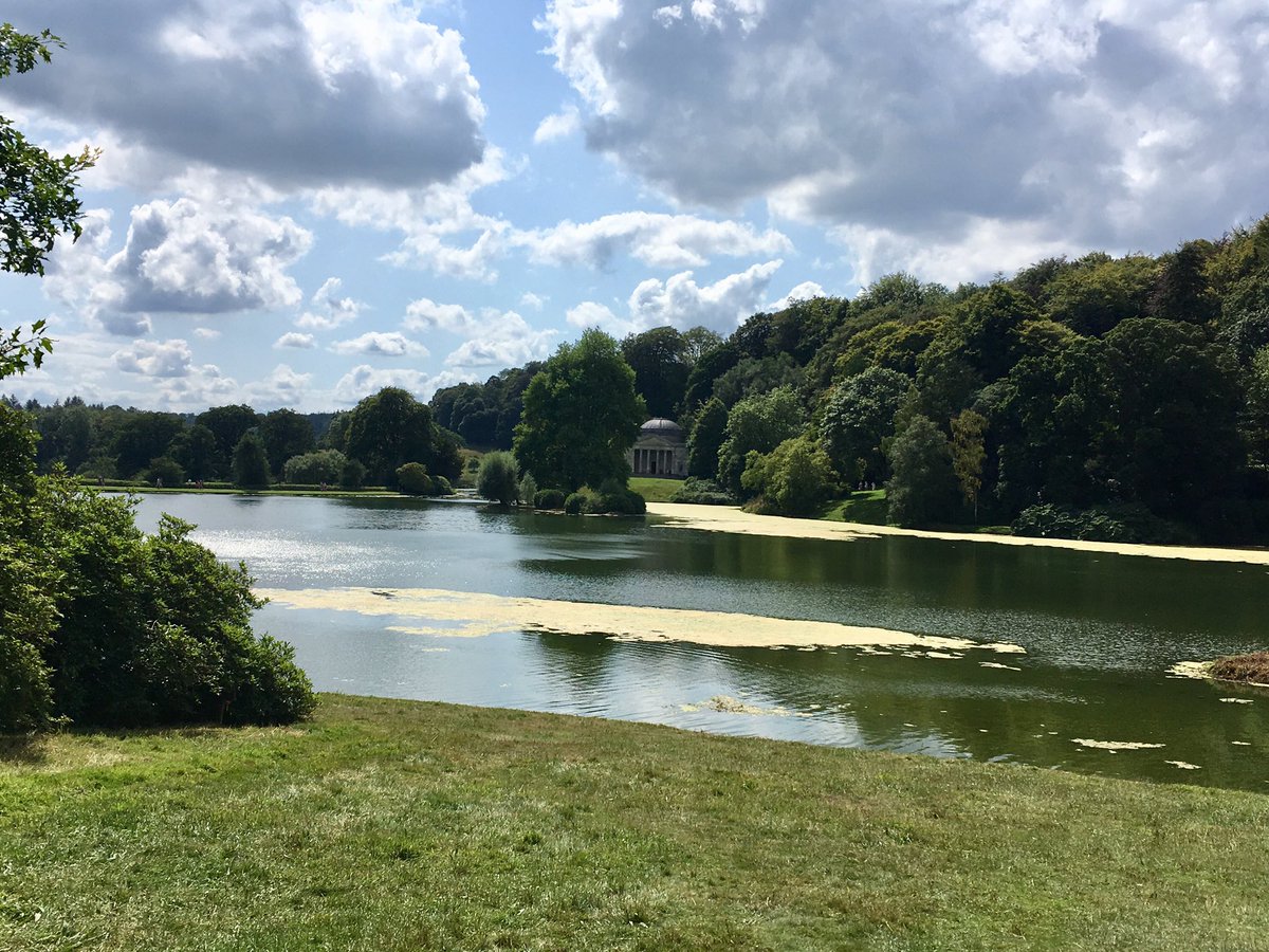 createstreets's tweet photo. Beauty operates at multiple scales. And all matter. This is the Pantheon in Stourhead. The setting is iconic &amp; breathtaking in one of @nationaltrust ‘s most visited sites https://t.co/0C96ePUt5X