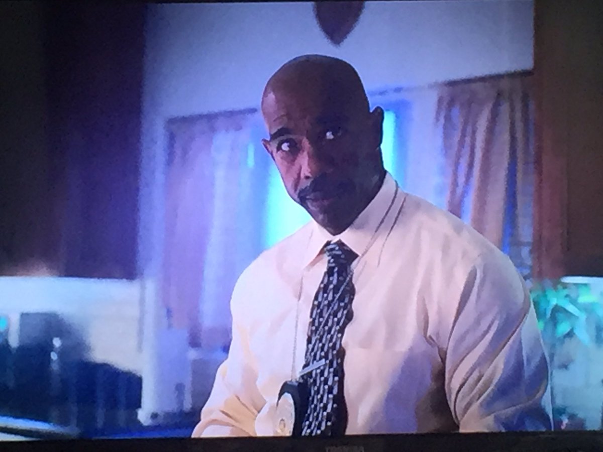 SOAMediaAddicts's tweet photo. ...And a cameo by the awesome @MikeABeach 👏🏼👏🏼👏🏼 #BarryHBO #Addictsland https://t.co/46I8yq94C0