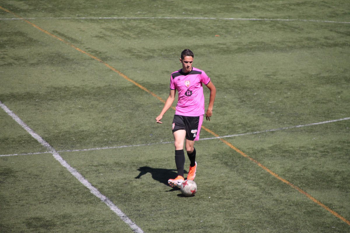 AUTONOMICA

MIGUEL TORIBIO procedente de nuestro JUVENIL formara parte del ATLETICO TERESIANO 2019/2020.
Jugador que puede jugar central, mediocentro y delantero.
Suerte en esta nueva etapa