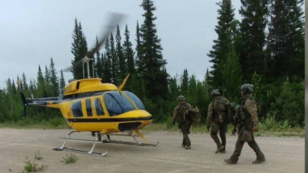 Massive manhunt in Manitoba town, wilderness ctvnews.ca/video?clipId=1…