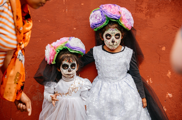 25/  #NXIVM  #MEXICO Connections Pt. II-Day of the Dead Parade-Salinas, James Bond & the ROYAL FAMILY?! #WTF-WHERE is this all leading???  #Qanon