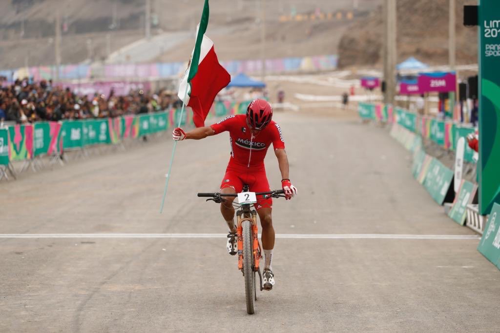 Esta medalla de oro🥇es para ti México🇲🇽.

Gracias <a href="/CONADE/">CONADE DE BOLIVIA</a>/<a href="/COM_Mexico/">Comité Olímpico Mexicano</a>/<a href="/SEDENAmx/">AltoMando</a>/@CODEGuanajuato/<a href="/femeci/">Federacion ciclismo</a>/<a href="/ComudeLeon/">COMUDE León, Capital del Deporte</a>/<a href="/Mx_Diputados/">H. Cámara de Diputados</a>/<a href="/Hacienda_Mexico/">Hacienda</a>/<a href="/AnaGGuevara/">AnaGuevara</a>/<a href="/Ernestodalessio/">Ernesto D’Alessio</a>/<a href="/aquiles_md/">AquilesMD</a>

⚠️Esperen la gran noticia del #Efideporte y <a href="/AR_XC/">عببود ١9🐰🏳️‍🌈.</a> que nos permitirá continuar avanzando.