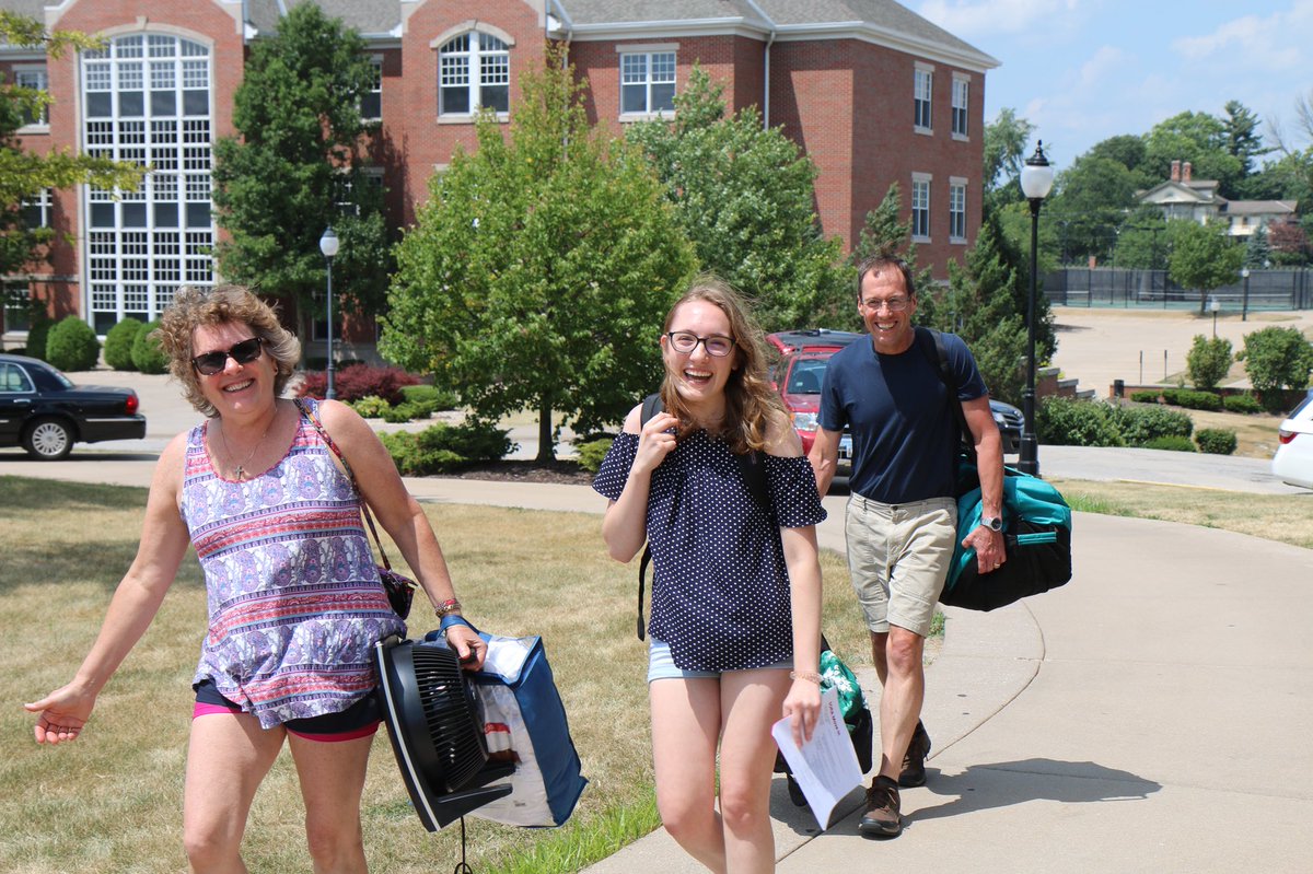 And here we go! We welcomed some of our Class of 2023 and their families to campus today! 🏡❤️ Summer Opportunities for Intellectual Activities students get to campus three weeks ahead of classes to conduct research with faculty. #ItsGreatToBeAScot