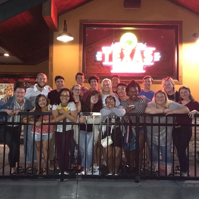 Miami_SM's tweet photo. Tonight we had our Sunday night dinner as a full student team at Texas Roadhouse! It wasn't the same, but we still got to experience a little bit of our inner yee-haw! #miamism19 #crusummermission https://t.co/JPWSMGc9lD https://t.co/NtVJ0Zcl53