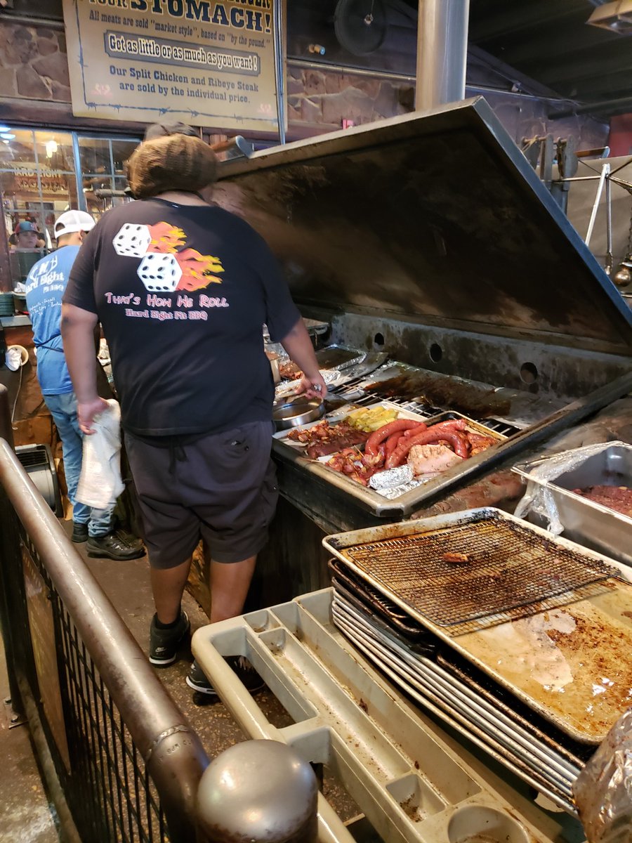 RichardCook1985's tweet photo. @DaveOshry took a bunch of the @TheNewBloods crew for bbq to wrap up #QuakeCon19 and I don't know how I managed to finish all of this. But it was damn good. https://t.co/IAJ8VxwoFz