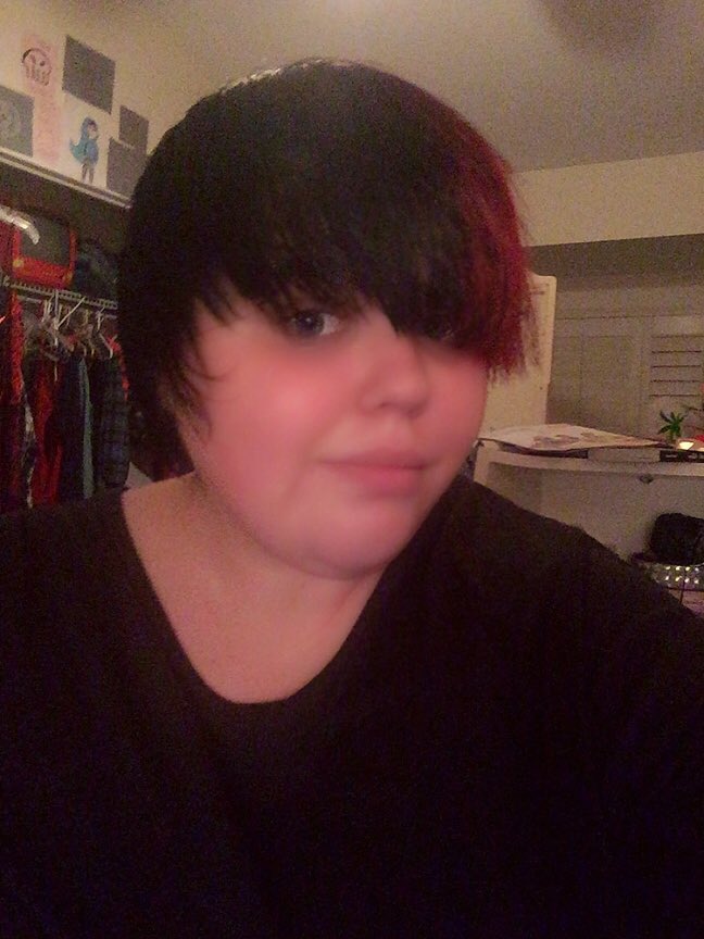 battykcals's tweet photo. Results!!! #emoboy #emotransboy #ftm #ftmtransgender #emohair #halfredhalfblackhair https://t.co/ftQBvgoKU2