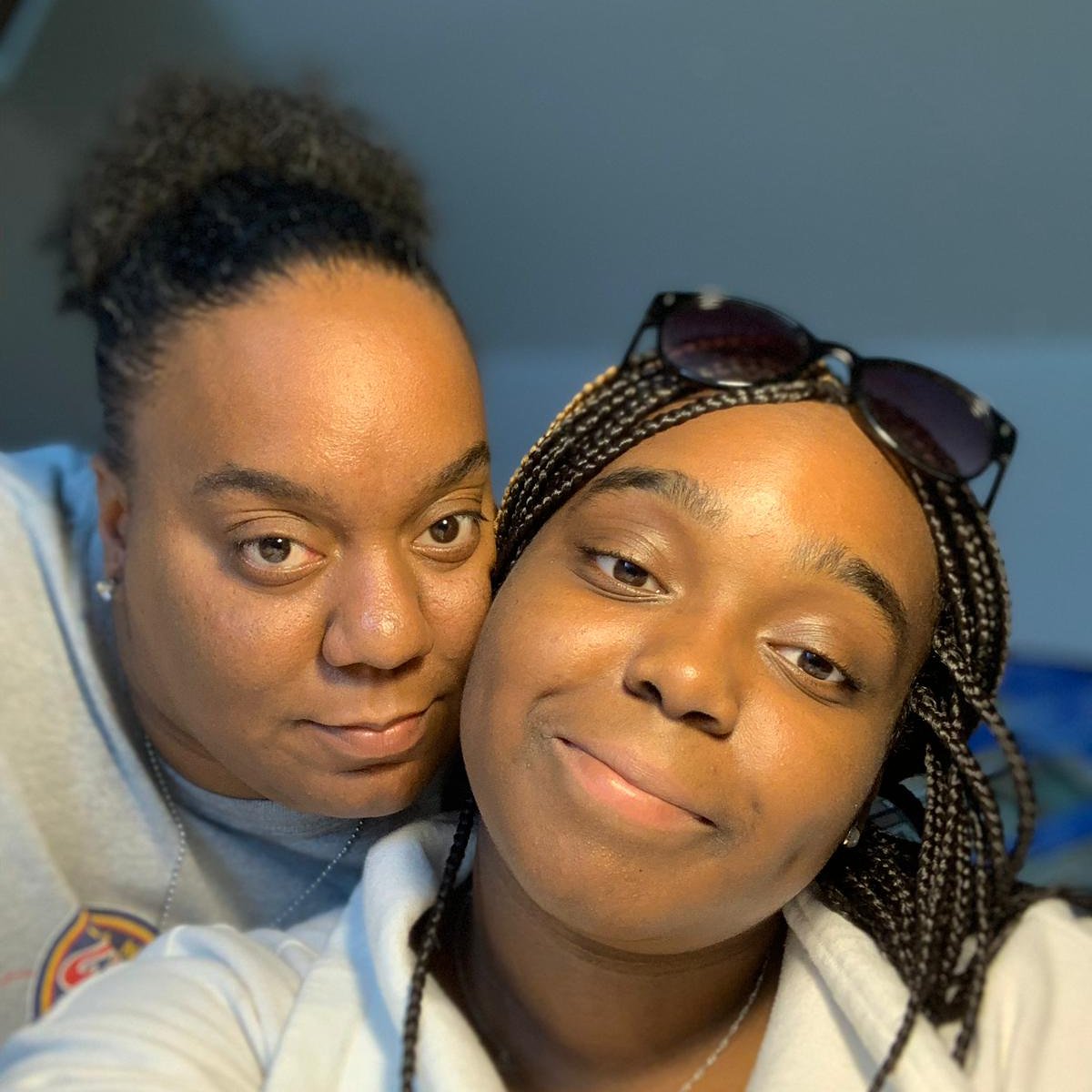 yae2kold's tweet photo. This woman right here....is my everything!!!  ❤❤❤❤❤ 
#motheranddaughter https://t.co/ugG4YFrgDV