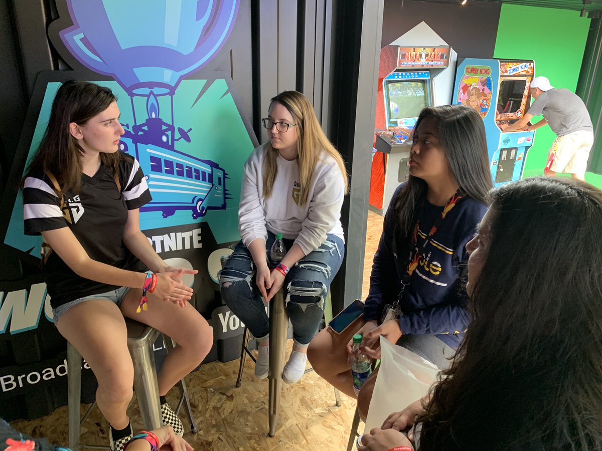 Fortnite World Cup Interview Girl Funny Fortnite Videos Funny Fortnite Videos