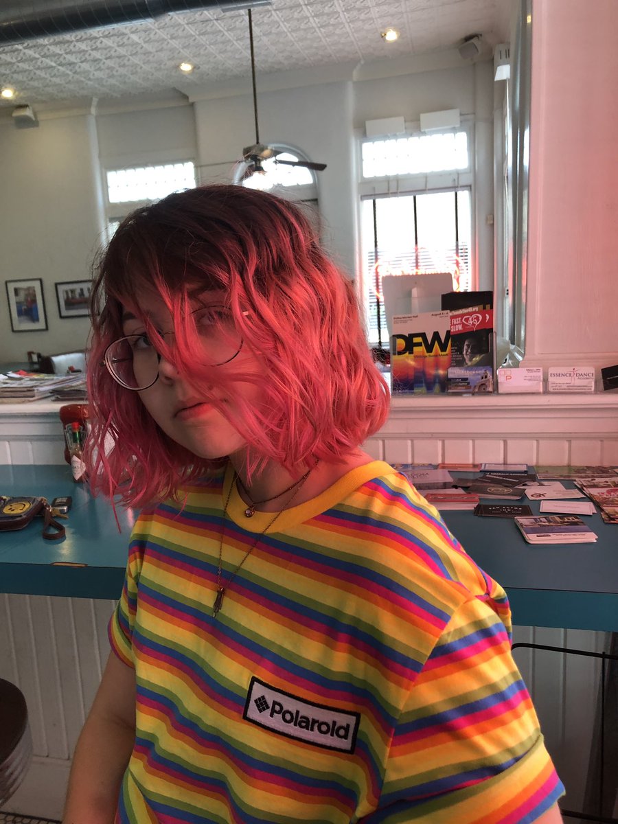 honeyhuman_'s tweet image. my vibe glitched today