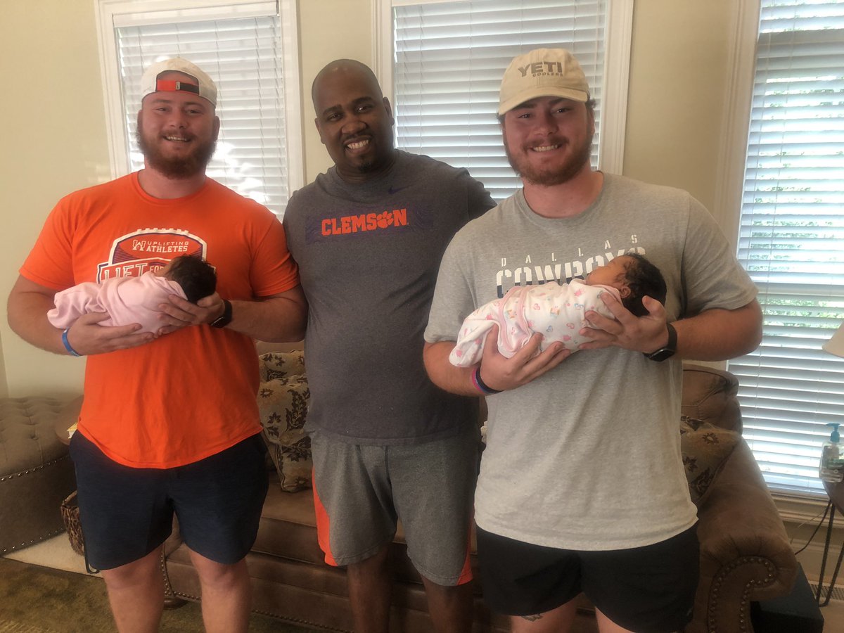 When your twin players <a href="/jacobnotjames1/">Jacob Edwards</a> &amp; <a href="/james95edwards/">James Edwards</a> stop by to see your #TwinGirls.