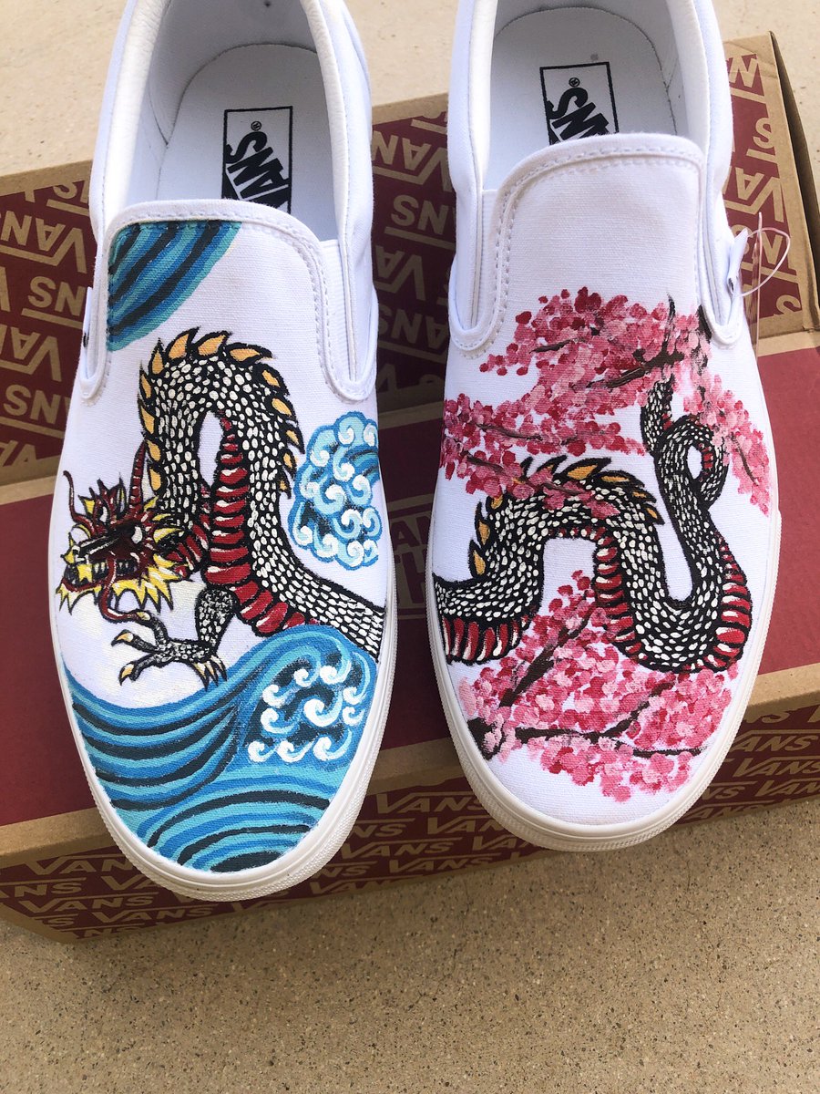 Haileyy_adamson's tweet image. Hey Twitter! I am going on a missions trip to Israel and to raise money I will be painting Hydro Flasks and Vans! Dm me for more info! 🎨