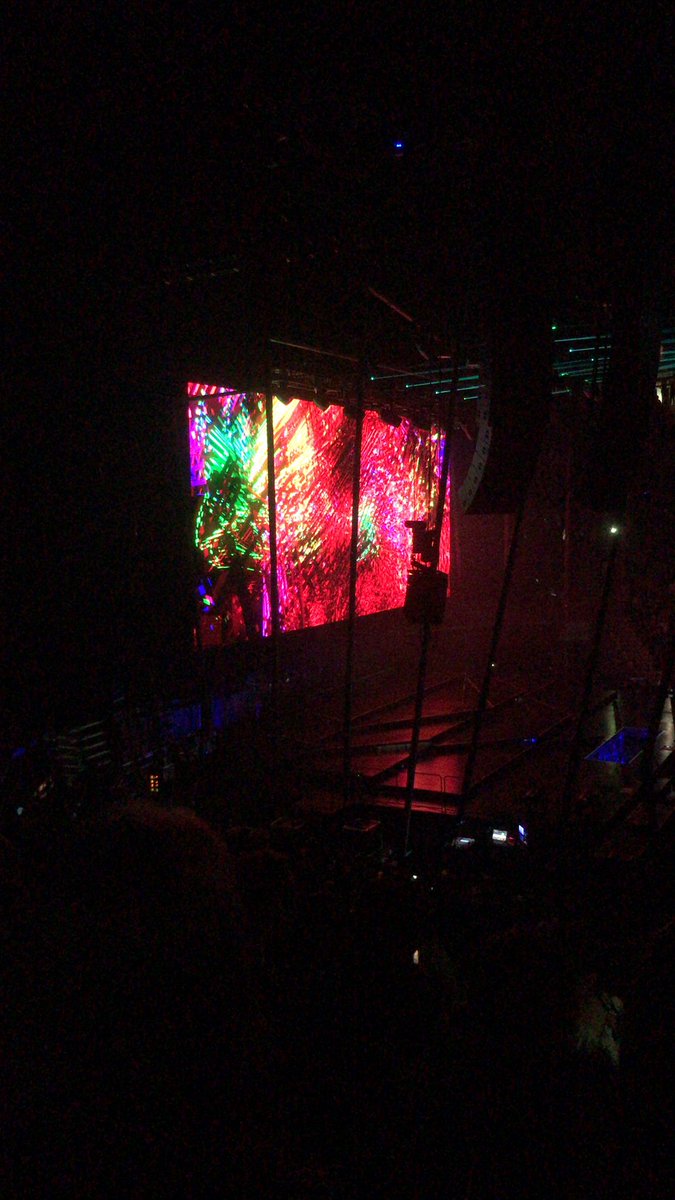 twynkletoes's tweet photo. Thank you for coming to Vancouver Backstreet Boys!!!! #DNAWorldTour #childhooddream #BackstreetBoys #incredible #evenbetterlive https://t.co/VubMhsL3G6