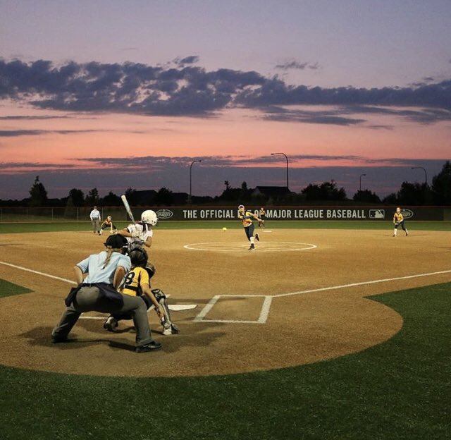 jennleibsonkent's tweet photo. Tossed 2k pitches in this photo for the summer during the #MidwestNationals at @sluggerpeoria
Way to go @DempeyKirsten!
#SupportiveFam
@bdempsey5
@BATSFastpitch
@DaveBetcher1
@SlingerSoftball
@PGFMidwestReg https://t.co/7mP3eDi81t