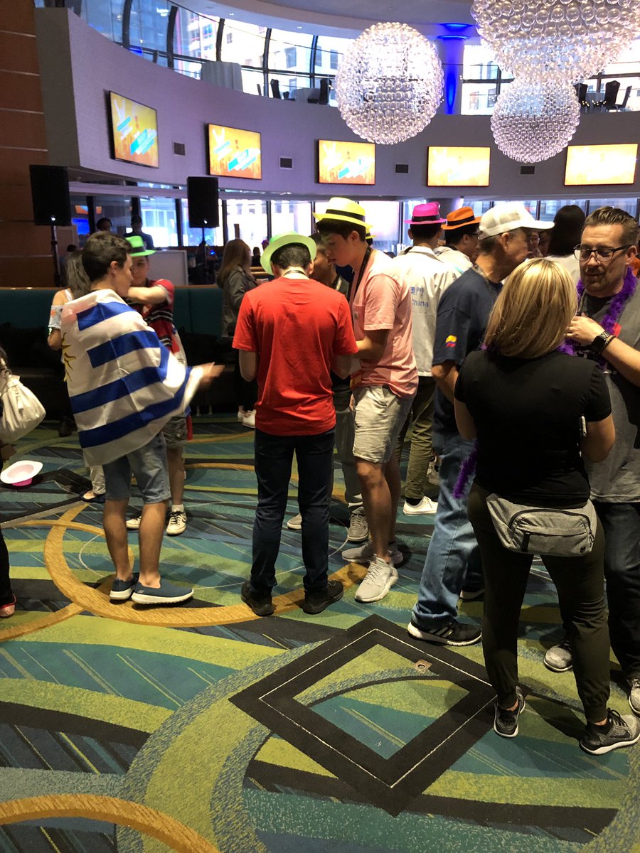 <a href="/Daniel_Ruiz_02/">Daniel Ruiz</a> <a href="/Med_Interactiva/">Media Interactiva</a> Doing relationships! Enjoy this moment. You deserve it!